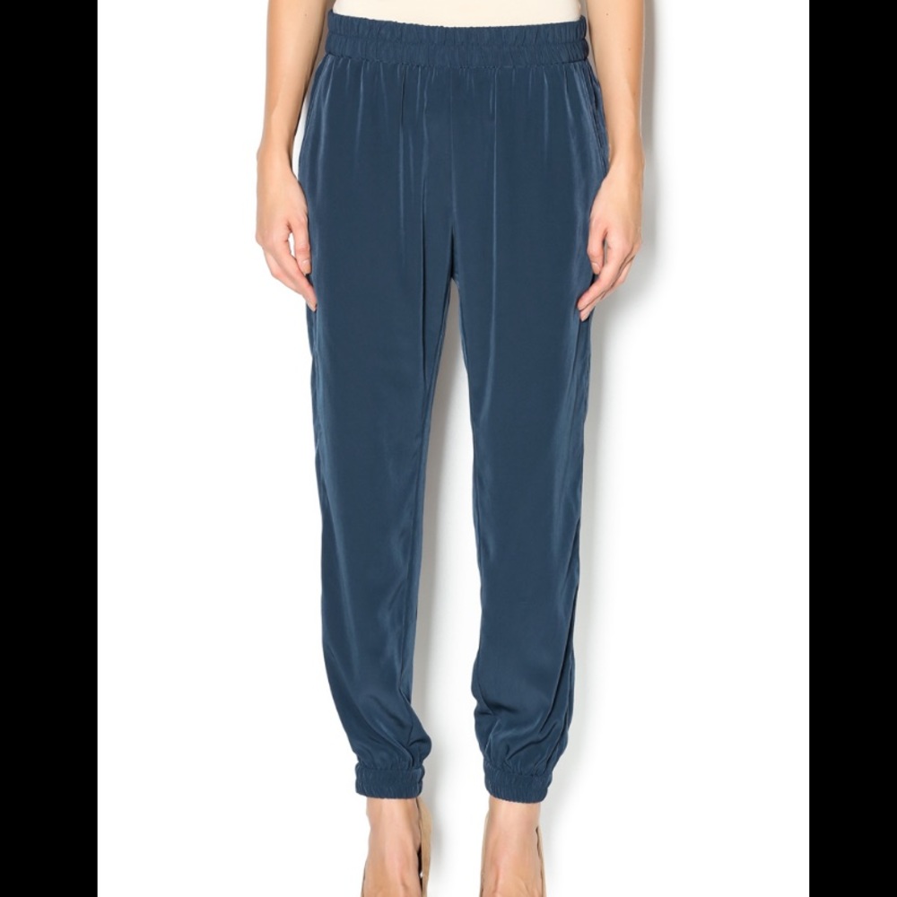 Lilla P. Joggers